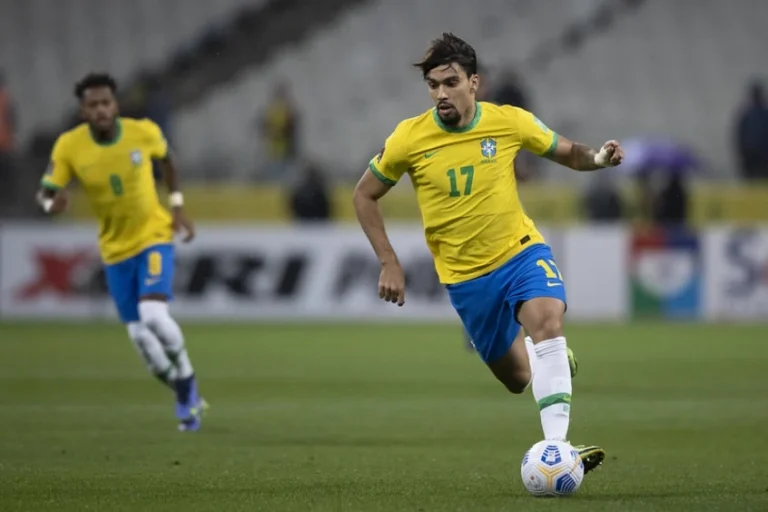 Brasileiros Lucas Paquet&aacute; pode parar no West Ham