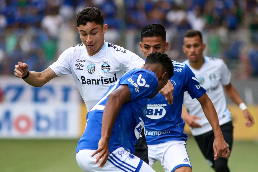 Gr&ecirc;mio x Cruzeiro: onde assistir ao vivo, hor&aacute;rio e escala&ccedil;&otilde;es