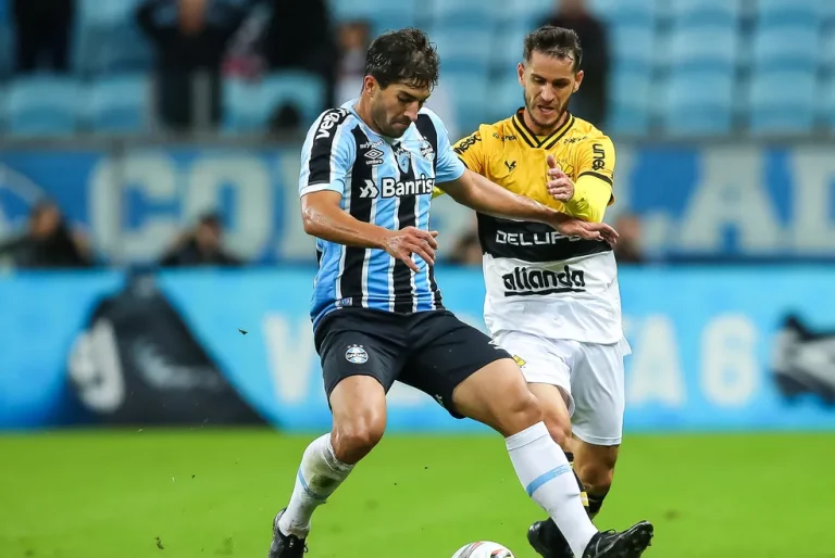 Crici&uacute;ma derrota Gr&ecirc;mio: confira os melhores momentos