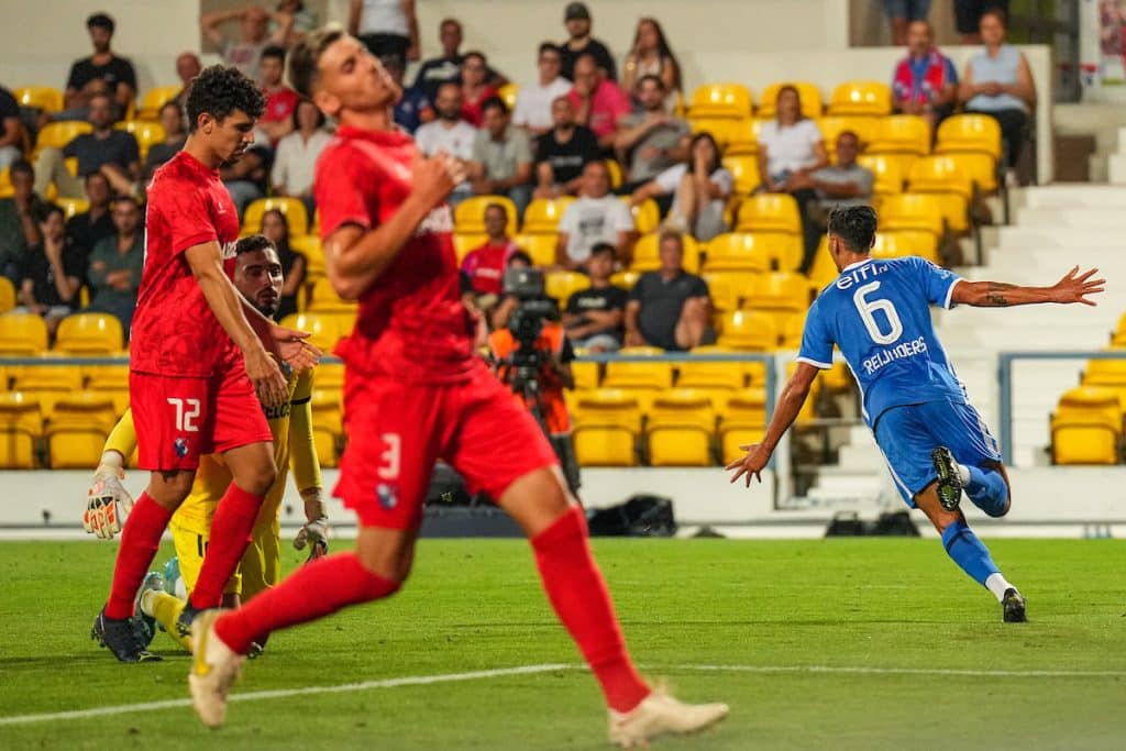 Gil Vicente &eacute; eliminado pelo AZ Alkmaar &ndash; veja os melhores momentos