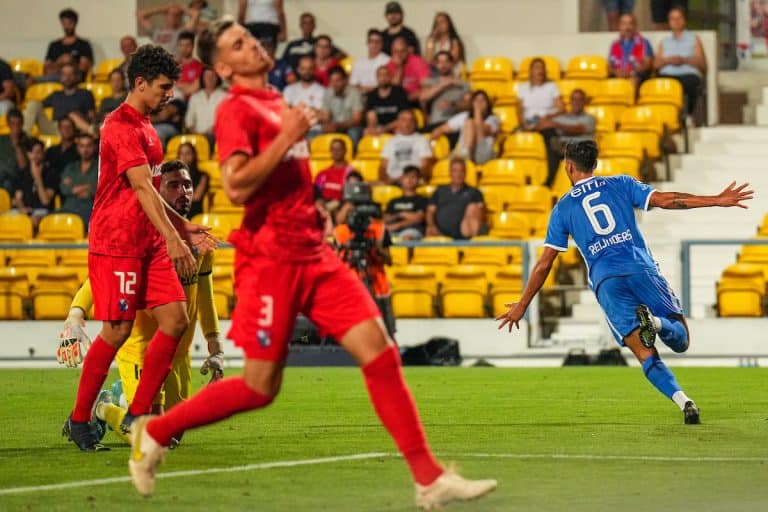 Gil Vicente &eacute; eliminado pelo AZ Alkmaar &ndash; veja os melhores momentos