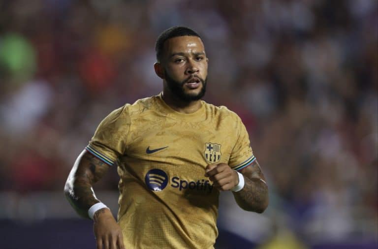 Memphis Depay est&aacute; ouvindo propostas de outros times e pode deixar o Barcelona