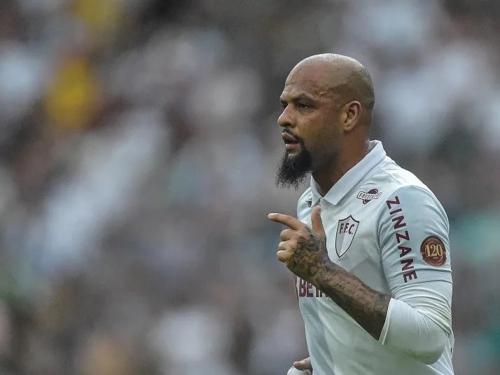 Felipe Melo sonha com o t&iacute;tulo e lembra das cr&iacute;ticas sofridas no come&ccedil;o