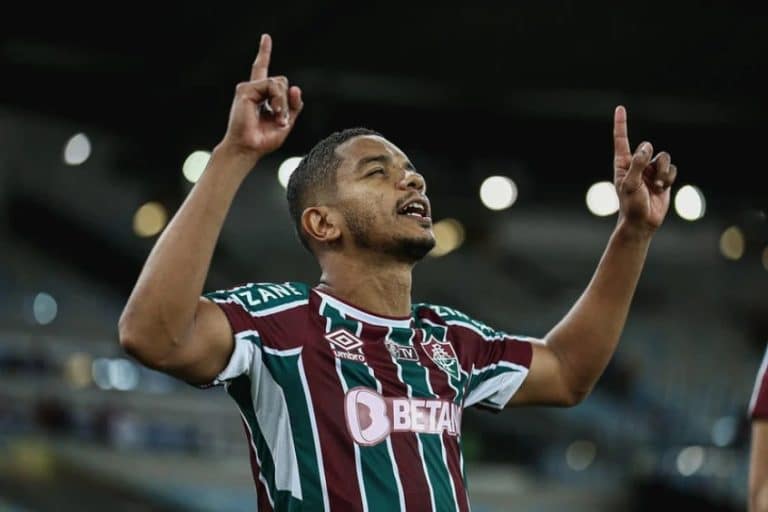 David Braz completa 2 meses sem jogar pelo Fluminense