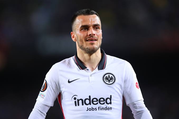 Agora ex-Eintracht Frankfurt, zagueiro Filip Kostic &eacute; o novo refor&ccedil;o da Juventus