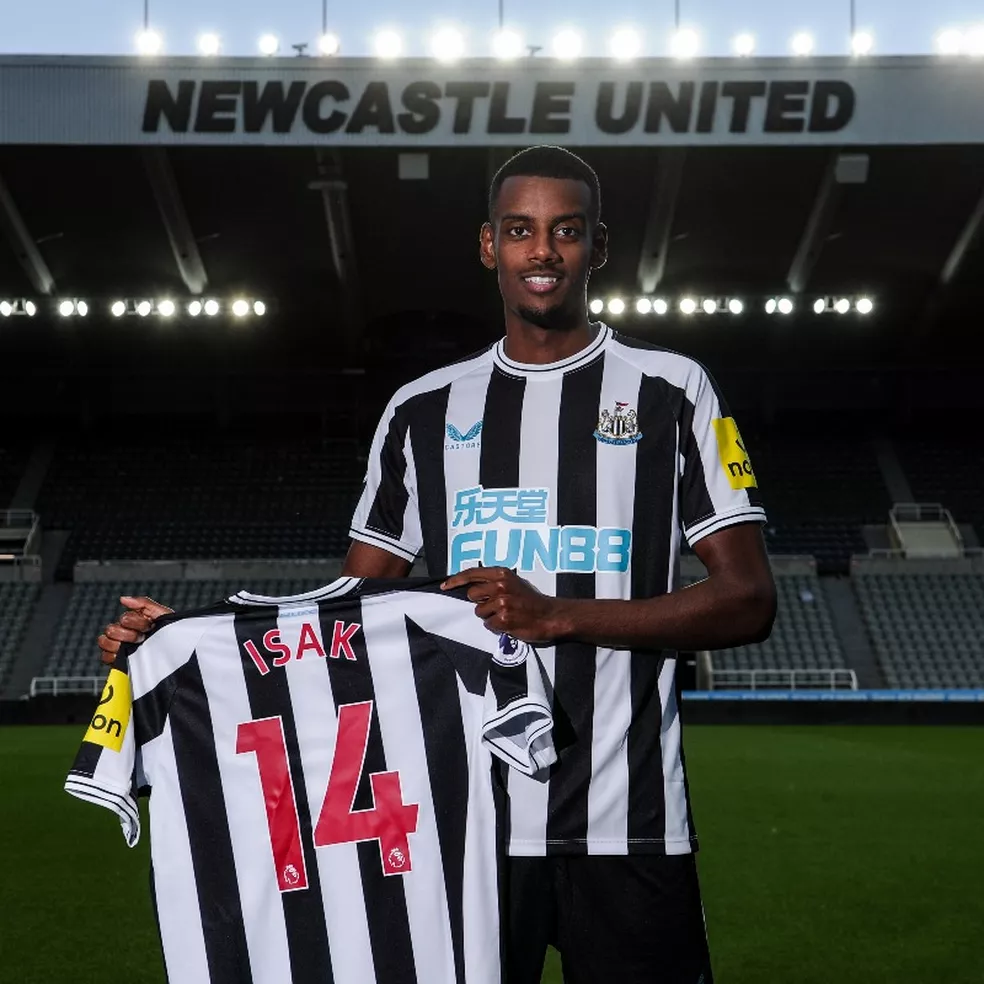 Newcastle anuncia contrata&ccedil;&atilde;o de Alexander Isak, ex-Real Sociedad