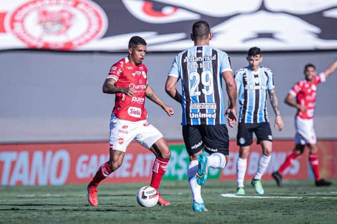 Gr&ecirc;mio x Vila Nova: onde assistir ao vivo, hor&aacute;rio e escala&ccedil;&atilde;o