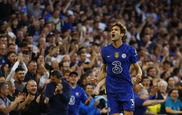 Chelsea acerta retorno de Aubameyang &agrave; Premier League; Marcos Alonso vai para o Barcelona