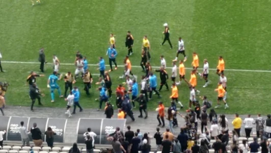 Jogadores de Corinthians e Palmeiras iniciam confus&atilde;o que acaba com pris&otilde;es
