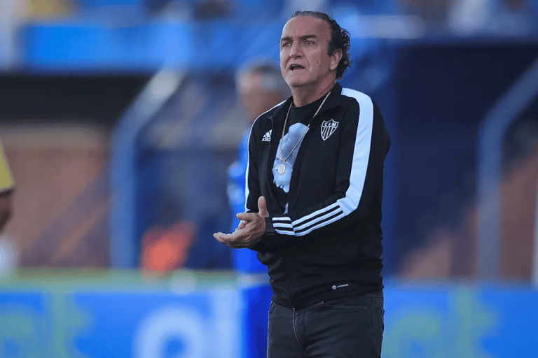 Cuca fala sobre ficar no Atl&eacute;tico-MG para a proxima temporada