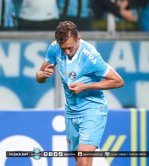 Gr&ecirc;mio vence Sport: confira os melhores momentos