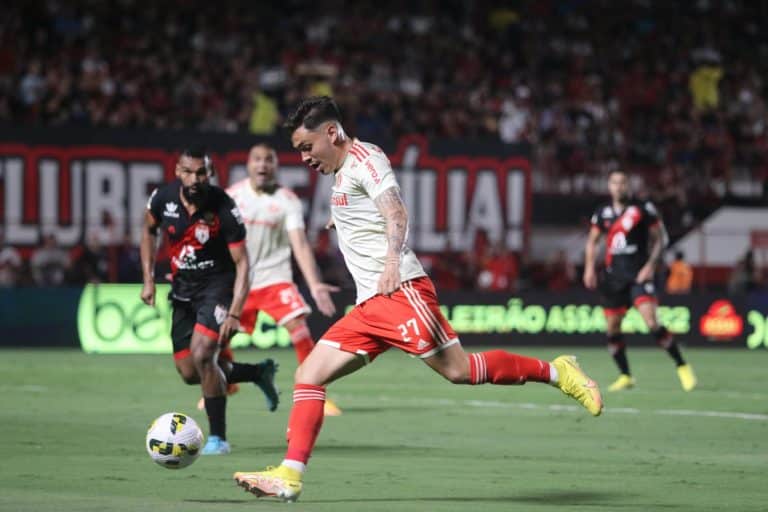 Internacional vence o Atl&eacute;tico-GO: confira os melhores momentos