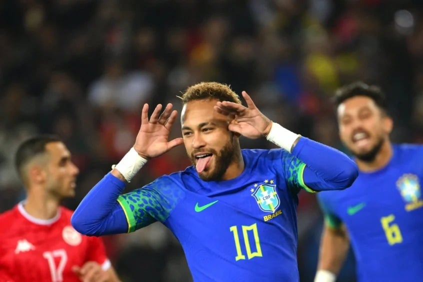 Neymar se diz ser perseguido em campo: "N&atilde;o consigo entender"