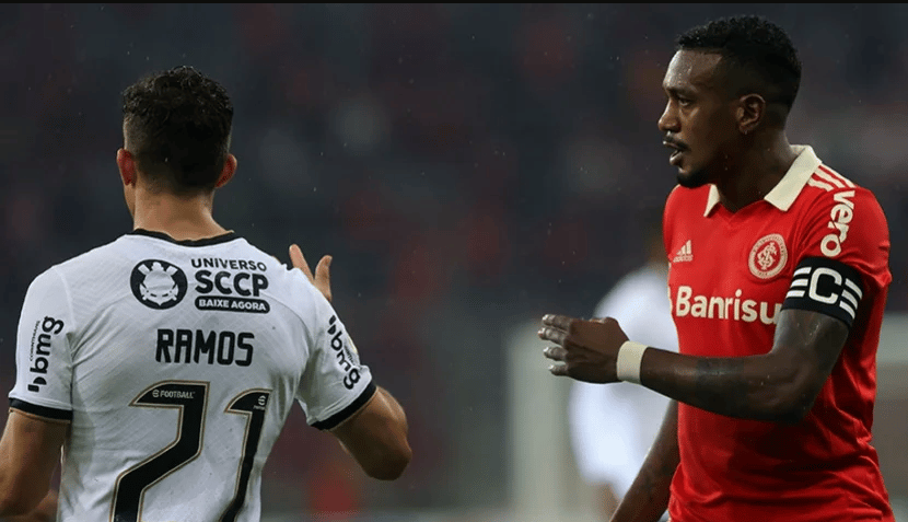 Corinthians: STJD absolve Rafael Ramos em caso de inj&uacute;ria racial