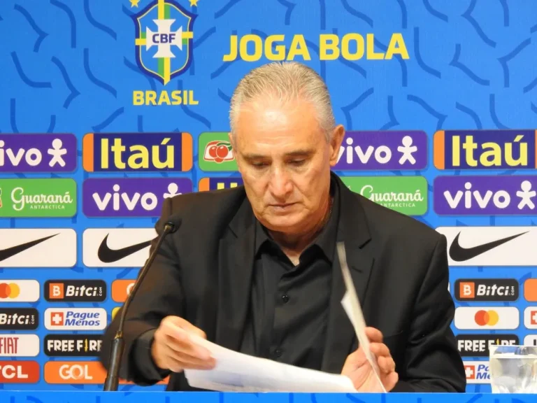 Tite anuncia convocados da sele&ccedil;&atilde;o para amistosos contra Gana e Tun&iacute;sia