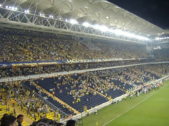 Fenerbah&ccedil;e x Rennes onde assistir ao vivo, hor&aacute;rio e escala&ccedil;&atilde;o
