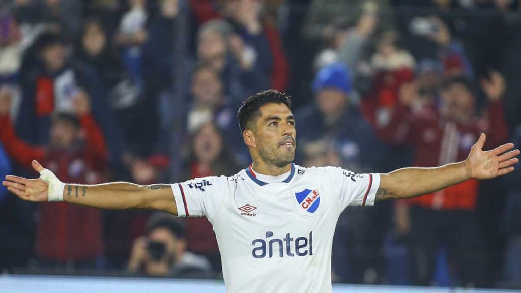 Torcedores do Nacional fazem campanha para Su&aacute;rez ficar no time