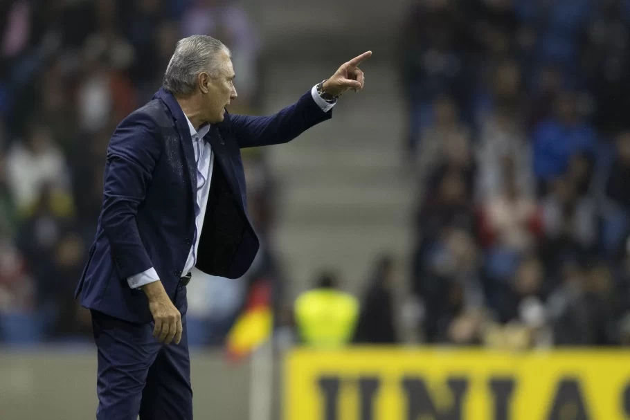 Tite em amistoso contra Gana.