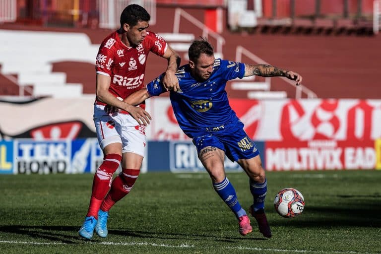 Vila Nova x Cruzeiro: onde assistir ao vivo, horário e escalação