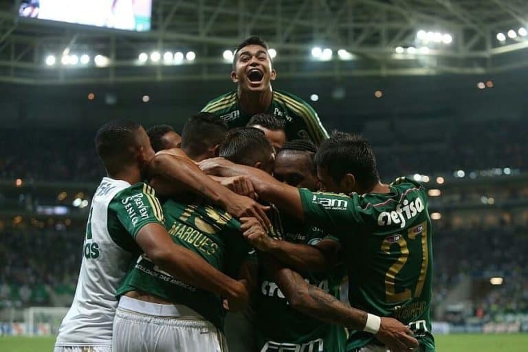 Ex-Palmeiras e campe&atilde;o brasileiro, anuncia aposentadoria do futebol