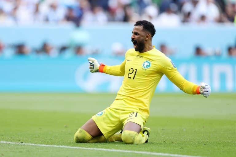 Goleiro da Ar&aacute;bia Saudita &eacute; eleito &lsquo;o melhor jogador em campo&rsquo;