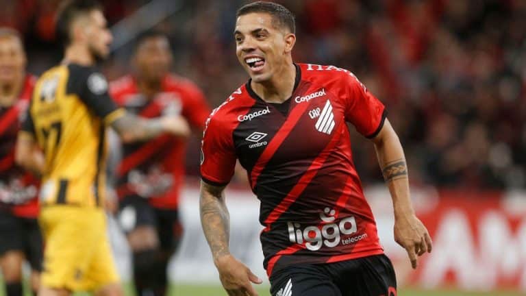 Nome da vez no mercado da bola, David Terans j&aacute; definiu onde jogar&aacute; em 2023; diz site