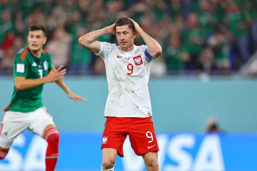 Lewandowski lamenta p&ecirc;nalti perdido na Copa do Mundo