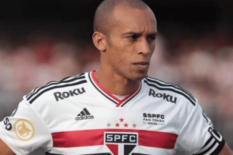 Miranda deixa o S&atilde;o Paulo