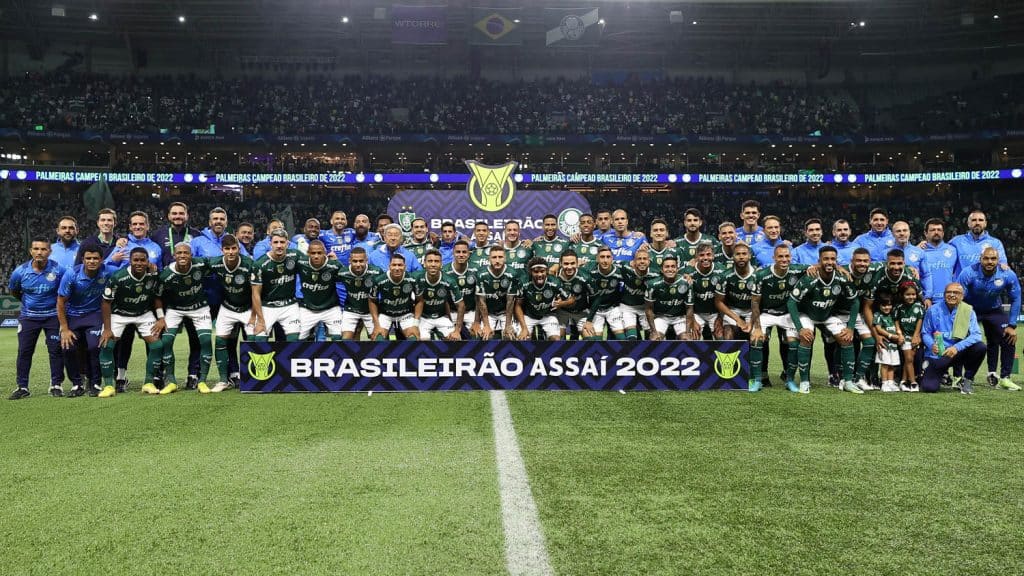 Palmeiras anuncia renova&ccedil;&atilde;o de tr&ecirc;s jogadores multicampe&otilde;es