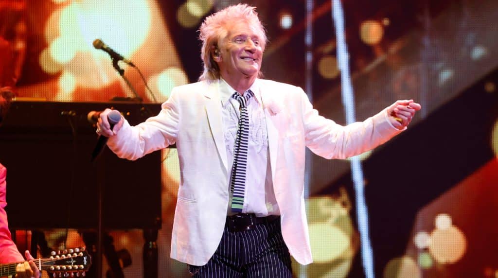 Rod Stewart recusa convite milion&aacute;rio da FIFA para abrir Copa do Mundo 2022