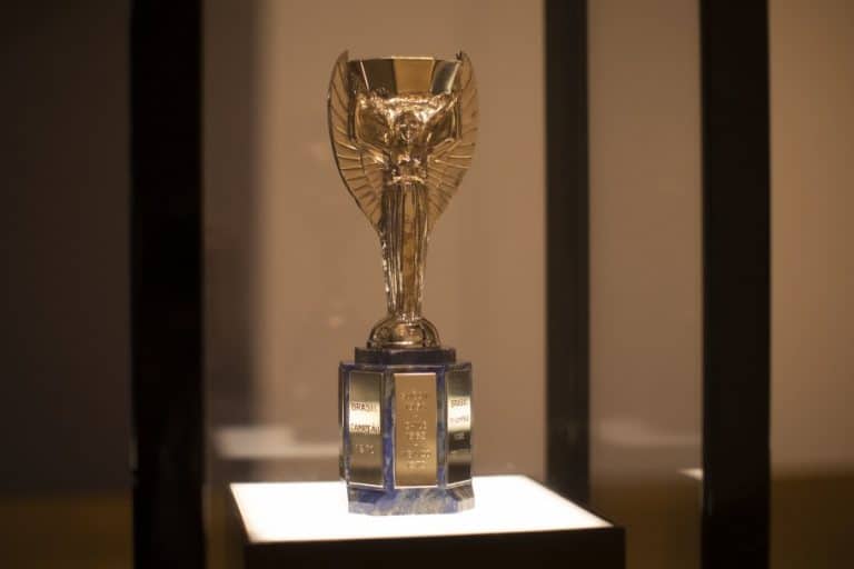 Descubra toda hist&oacute;ria da ta&ccedil;a da Copa do Mundo, a Jules Rimet