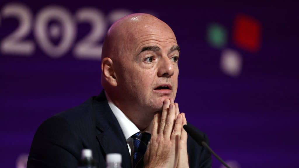 Presidente da FIFA acusa Europa de &lsquo;racismo&rsquo; por cr&iacute;ticas ao Catar