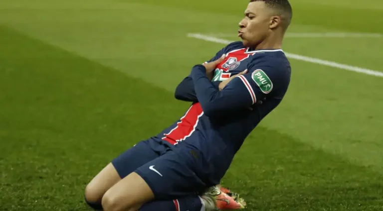 Mbapp&eacute; prestes a quebrar outro recorde