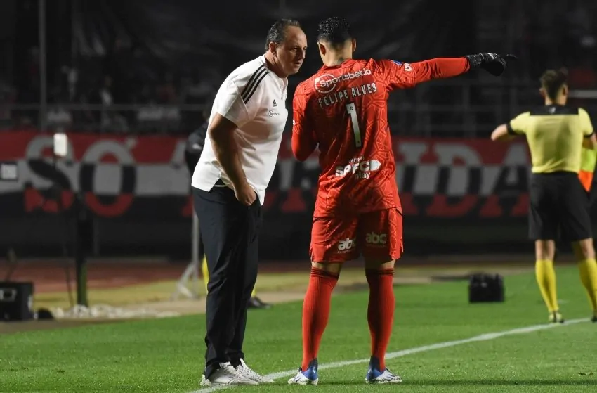 Após negociações travarem, São Paulo desiste de contratar Após negociações travarem, São Paulo desiste de contratar