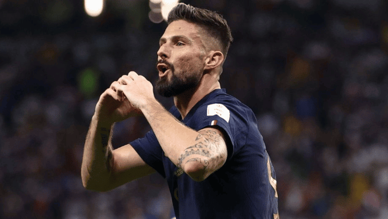 Copa do Mundo: Giroud &eacute; homenageado com camisa que marca seu recorde