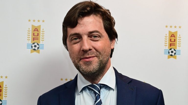 Presidente da federa&ccedil;&atilde;o uruguaia ataca arbitragem da Copa do Mundo