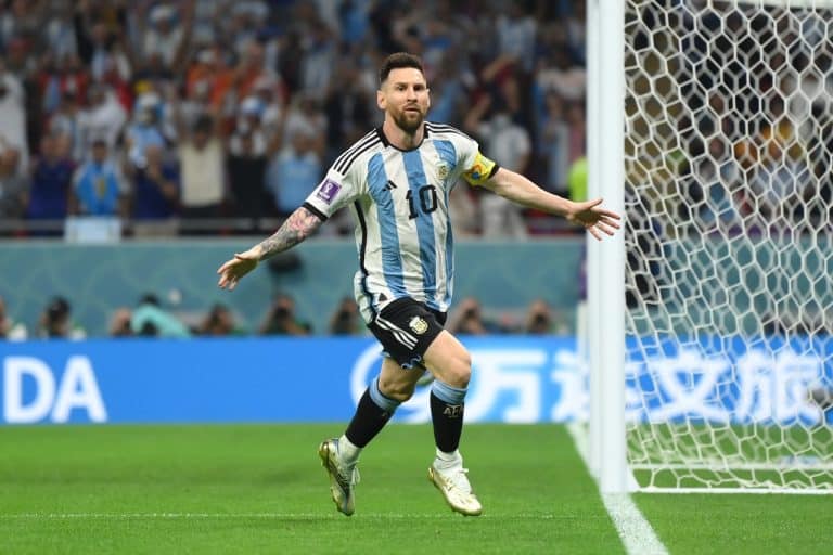 Batistuta prev&ecirc; que Lionel Messi ir&aacute; quebrar seu recorde na Copa do Mundo