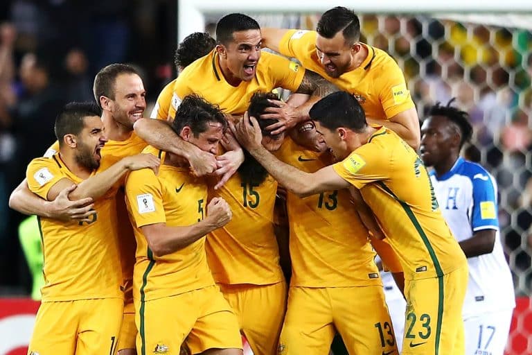 Confiante ap&oacute;s classifica&ccedil;&atilde;o, atacante australiano diz &ldquo;Messi, Lewandowski? Traga quem quiser&rdquo;