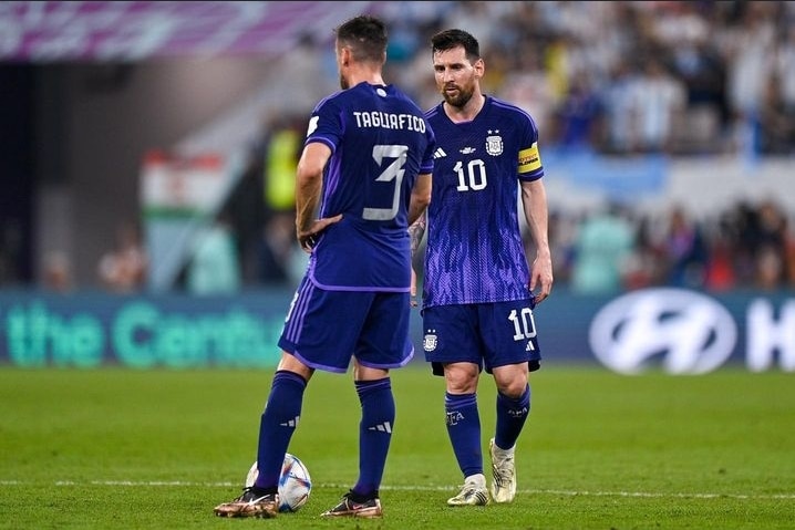 Tagliafico declara admira&ccedil;&atilde;o por Messi