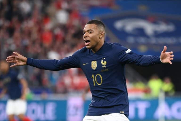 Inglaterra tem plano &ldquo;anti-Mbapp&eacute;&rdquo; para bater a Fran&ccedil;a
