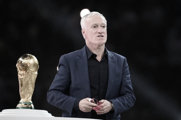 Deschamps n&atilde;o esconde tristeza e deixa incerto seu futuro na sele&ccedil;&atilde;o da Fran&ccedil;a