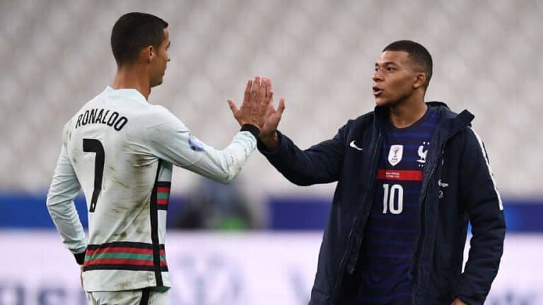 Mbapp&eacute; homenageia Cristiano Ronaldo