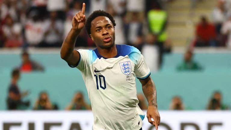 Sterling volta para a sele&ccedil;&atilde;o inglesa e j&aacute; recusou um dos grandes times da Inglaterra; entenda