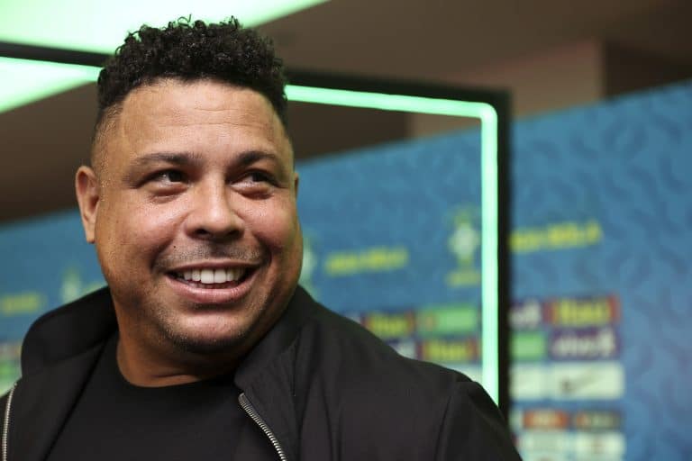 Casagrande e jornalista criticam Ronaldo e jogadores da Sele&ccedil;&atilde;o Brasileira por comerem &ldquo;bife de ouro&rdquo;