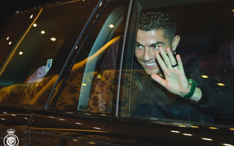 Frota SURREAL de carros milion&aacute;rios do Cristiano Ronaldo chega a quase R$ 100 milh&otilde;es