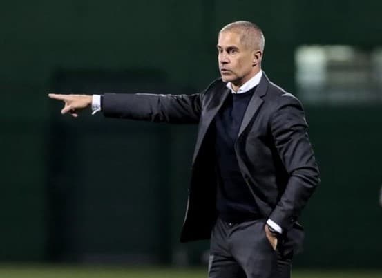 Sylvinho, ex-Corinthians, assume como t&eacute;cnico de uma sele&ccedil;&atilde;o europeia
