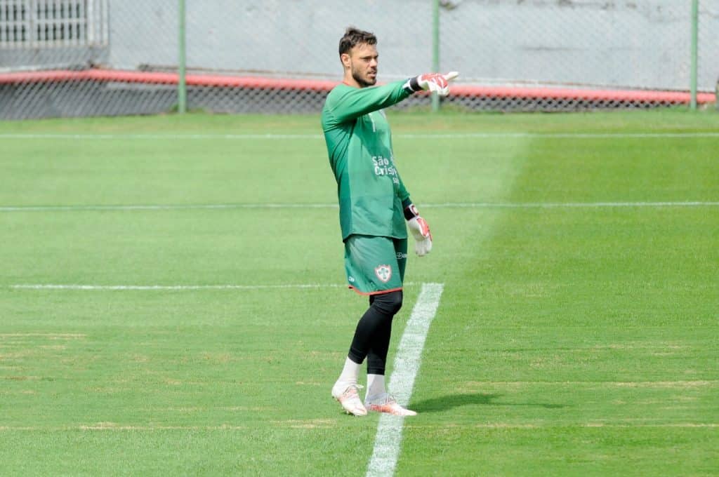 Goleiro Thomazella avalia in&iacute;cio da Portuguesa e projeta partida contra o S&atilde;o Paulo