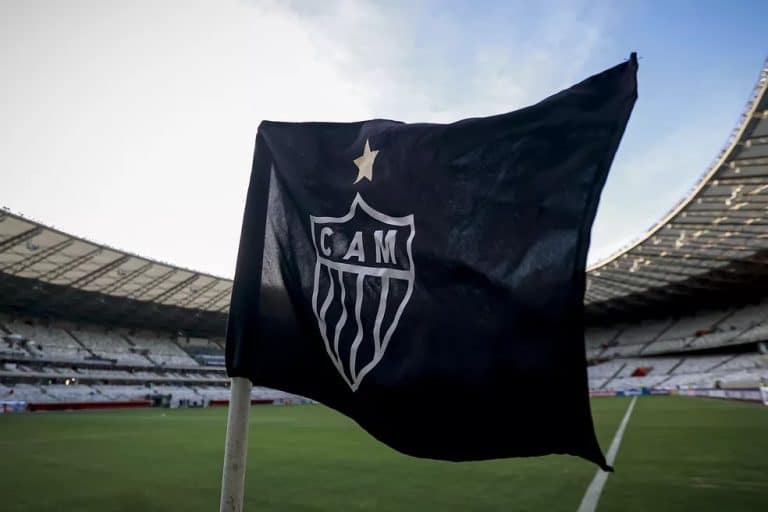 &Iacute;dolo da torcida, jogador n&atilde;o descarta compra do Atl&eacute;tico-MG