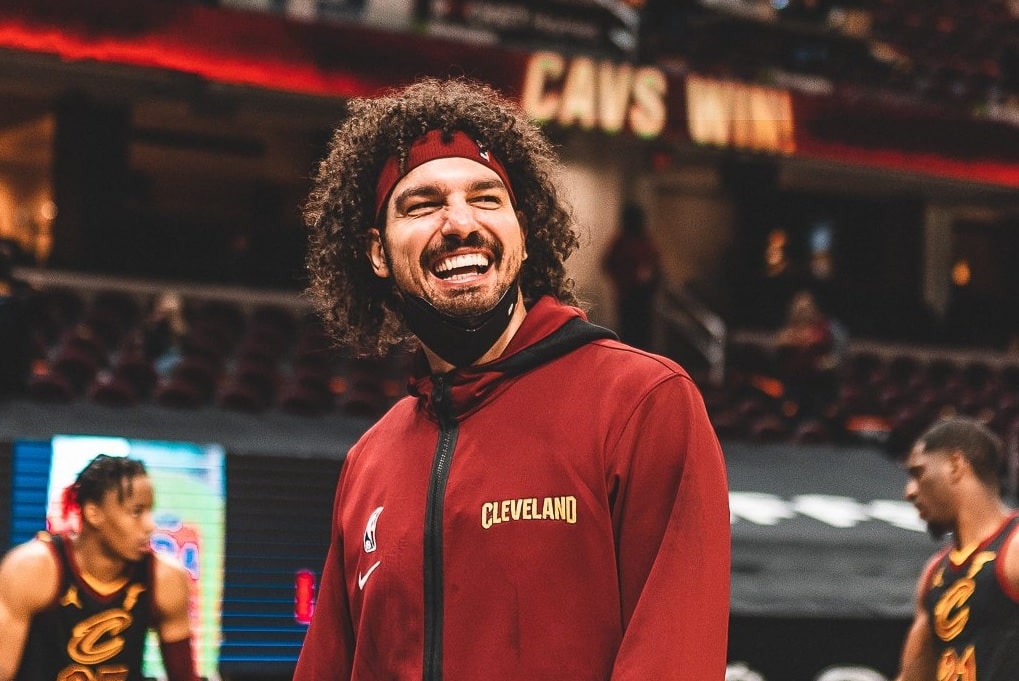 Cavaliers homenageia Anderson Varej&atilde;o