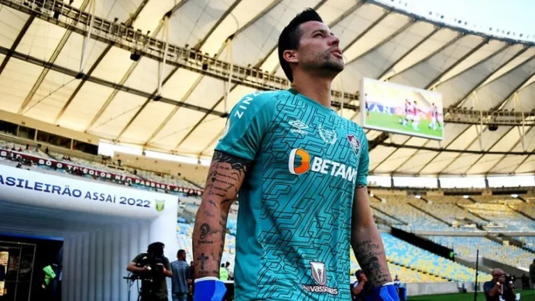 F&aacute;bio come&ccedil;a temporada com novo n&uacute;mero no Fluminense; confira